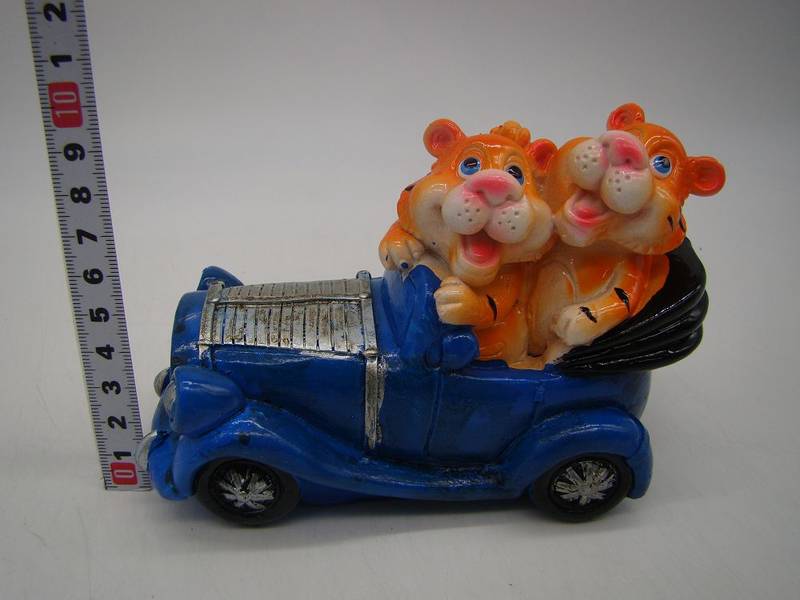 Сувенир Тигр копилка машина 9см 3802 (01404)