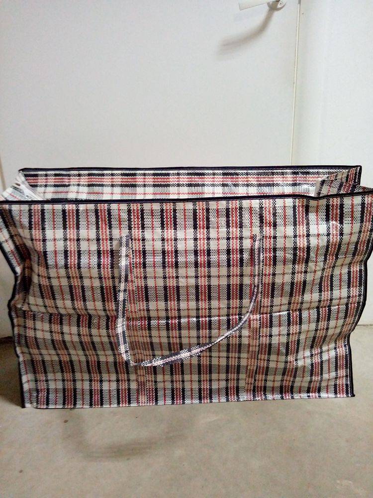 Сумка хоз. пластик клетка 90*30*60см. (08572)